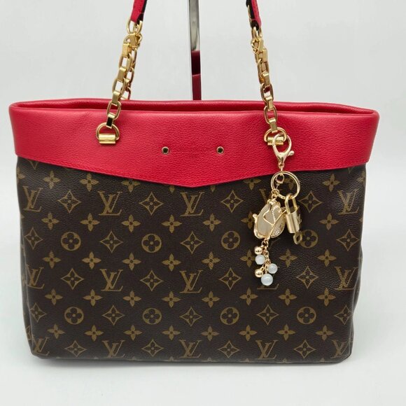 Authentic Louis Vuitton Lock & Key with unbranded Rose Bagcharm, Keycharm - Picture 5 of 5